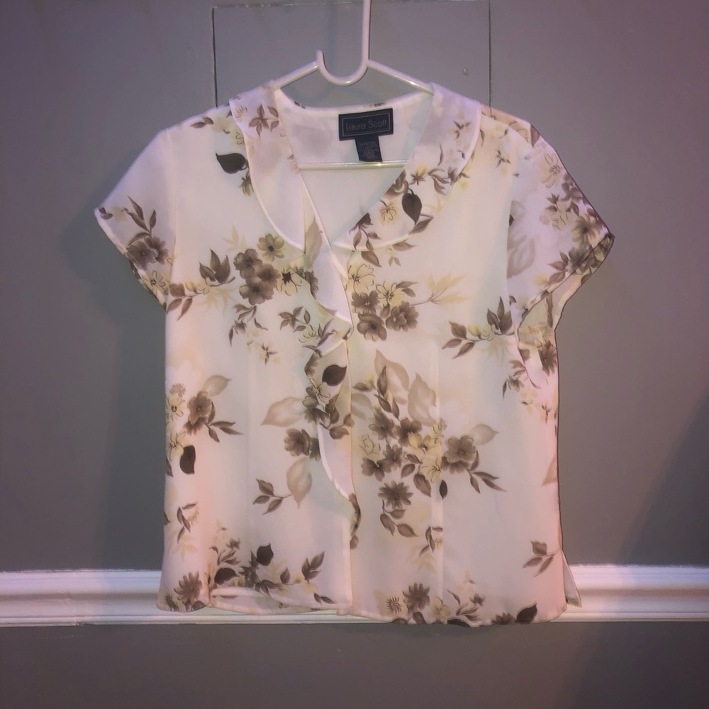 off white and neutral floral design blouse w buttons and flowy detail